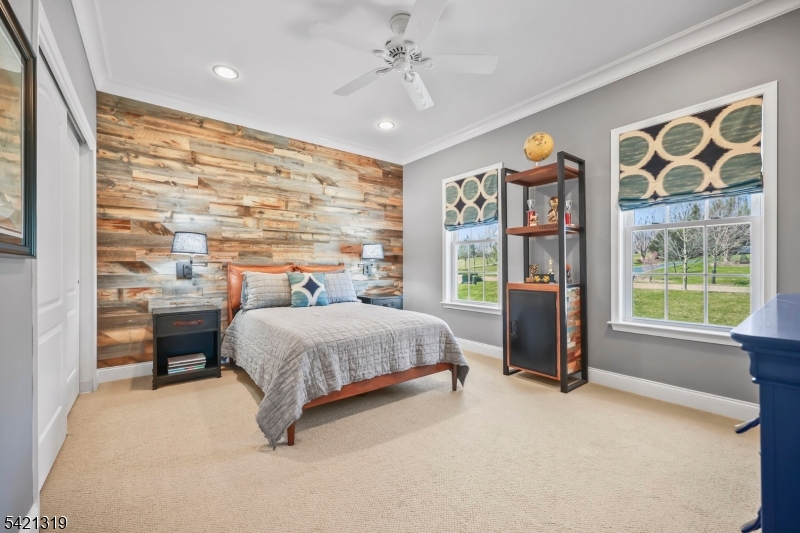 12 Skyline Dr