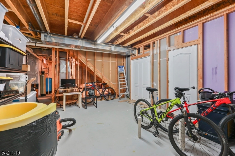 12 Skyline Dr