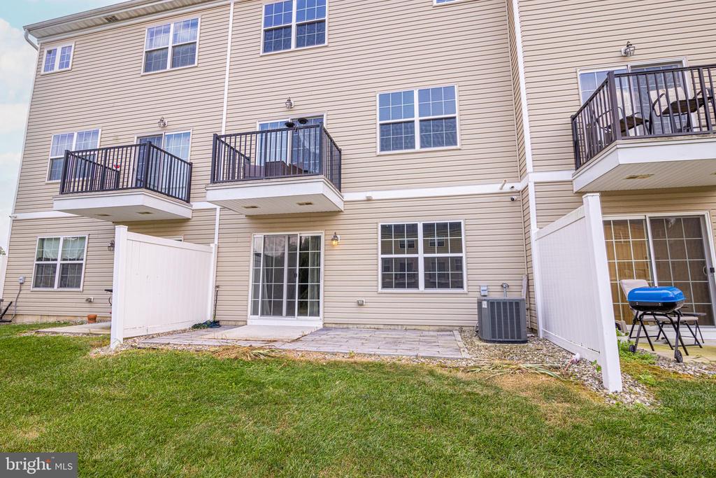 82 CREEKSIDE WAY