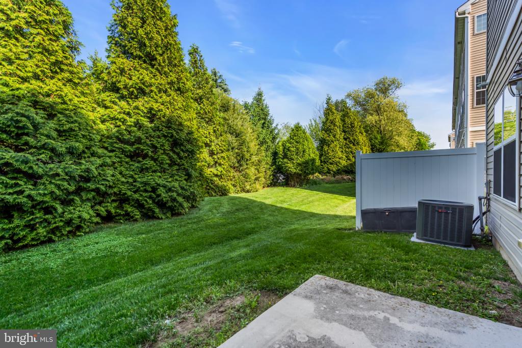 49 CREEKSIDE WAY