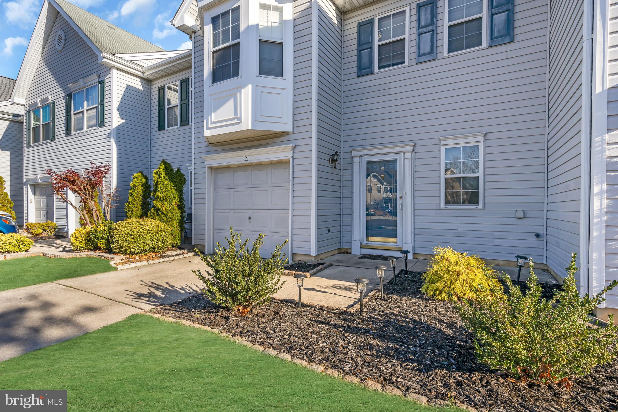 21 VALLEYBROOK COURT