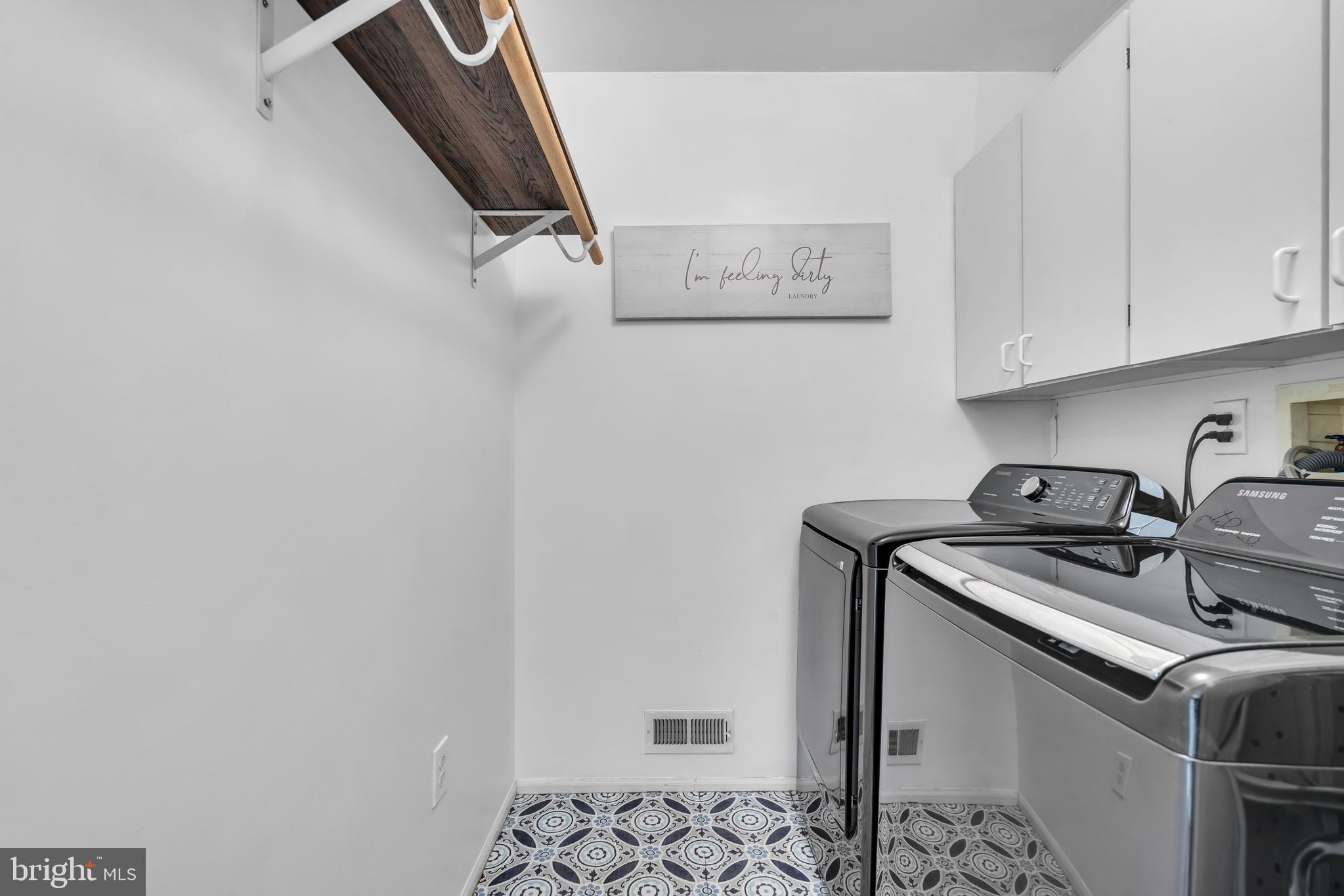 21 VALLEYBROOK COURT