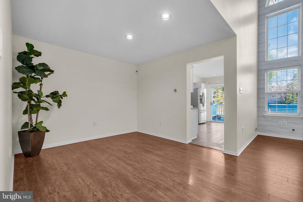 21 VALLEYBROOK COURT