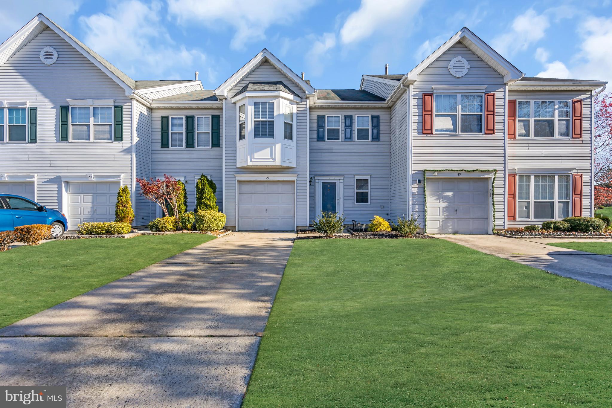 21 VALLEYBROOK COURT