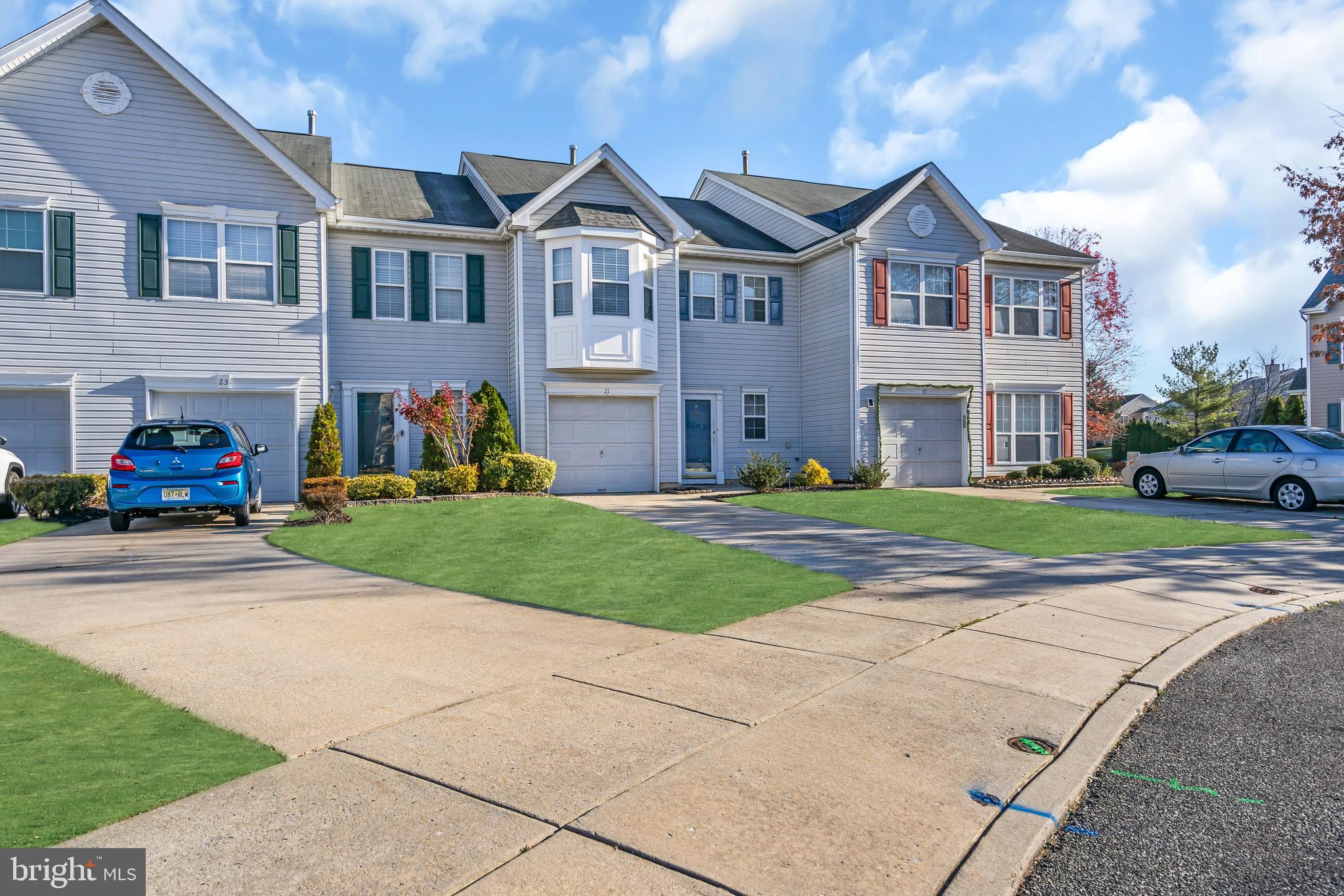 21 VALLEYBROOK COURT