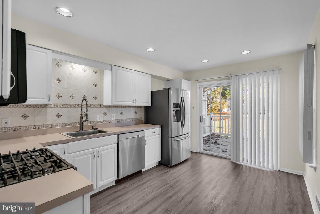 21 VALLEYBROOK COURT