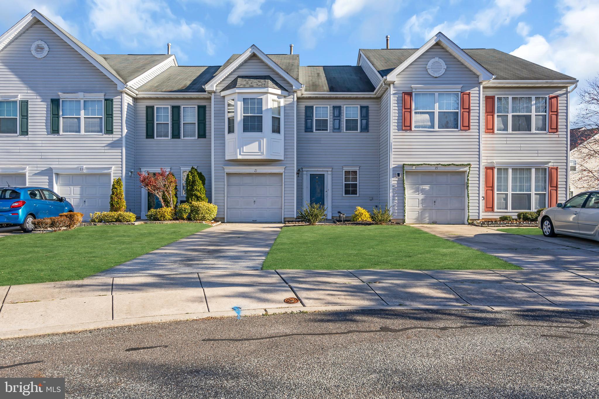 21 VALLEYBROOK COURT