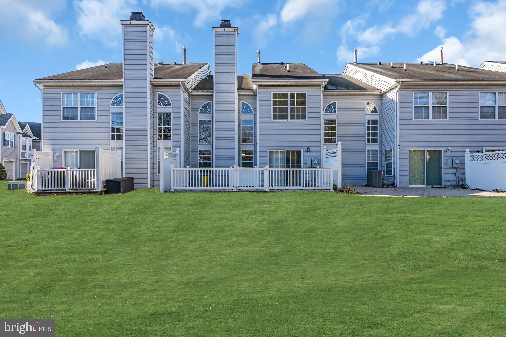 21 VALLEYBROOK COURT
