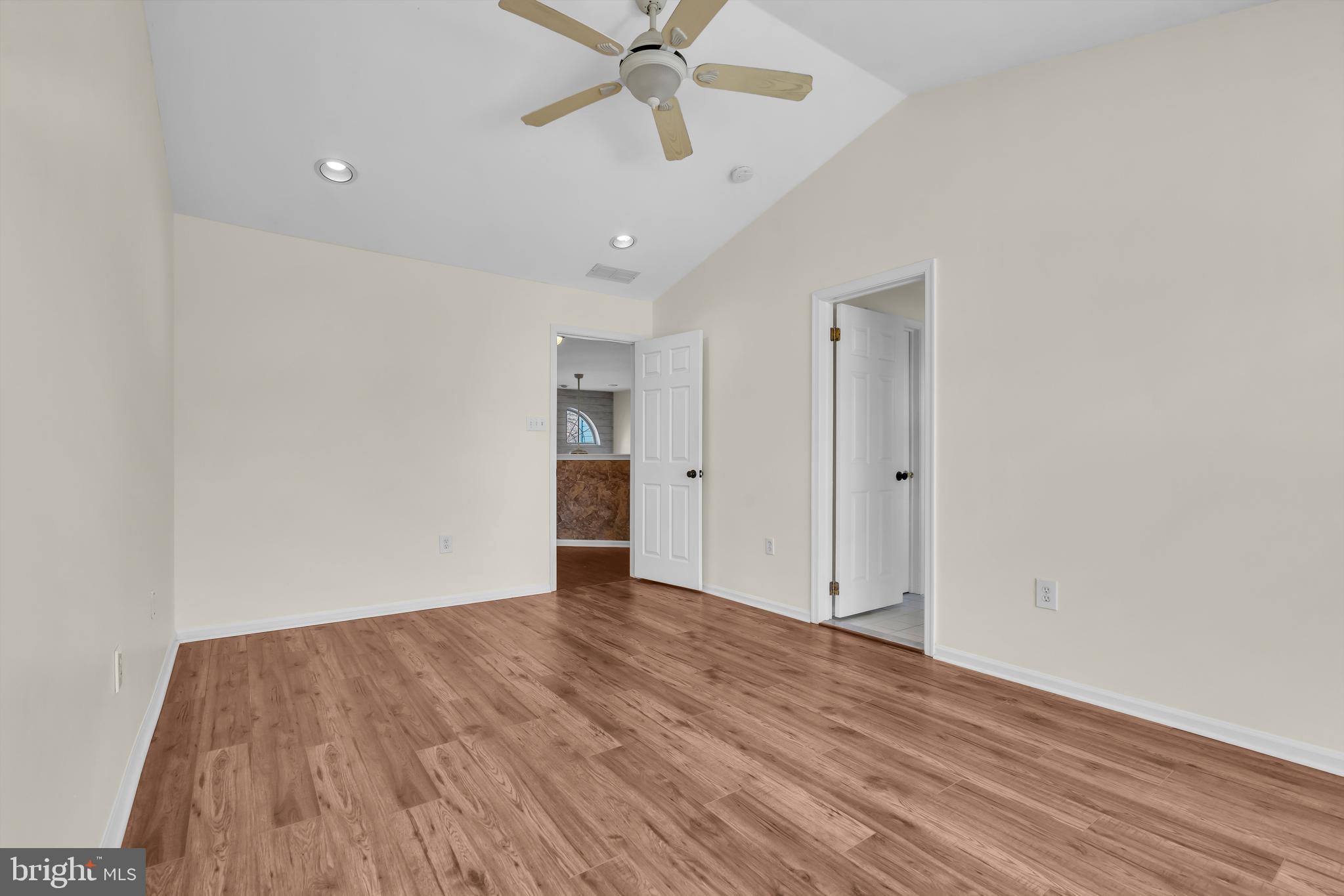 21 VALLEYBROOK COURT