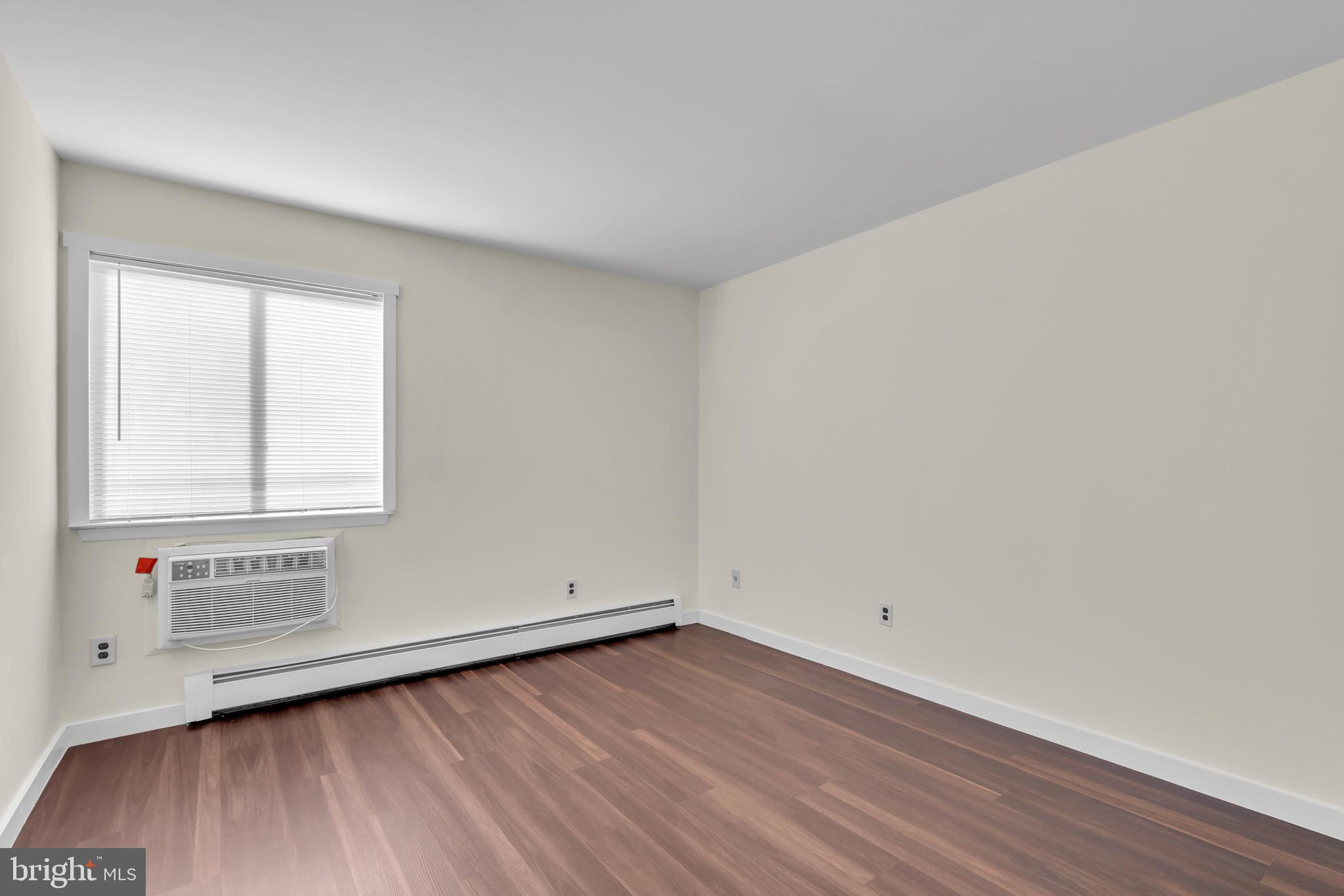 1228 CRICKET LANE