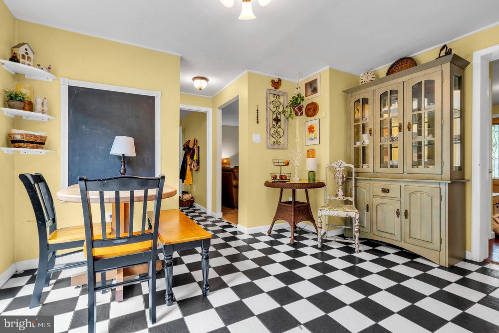 12 STAGECOACH DRIVE