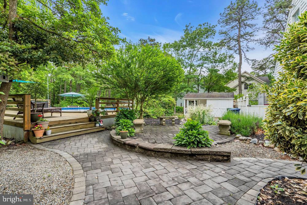 12 STAGECOACH DRIVE