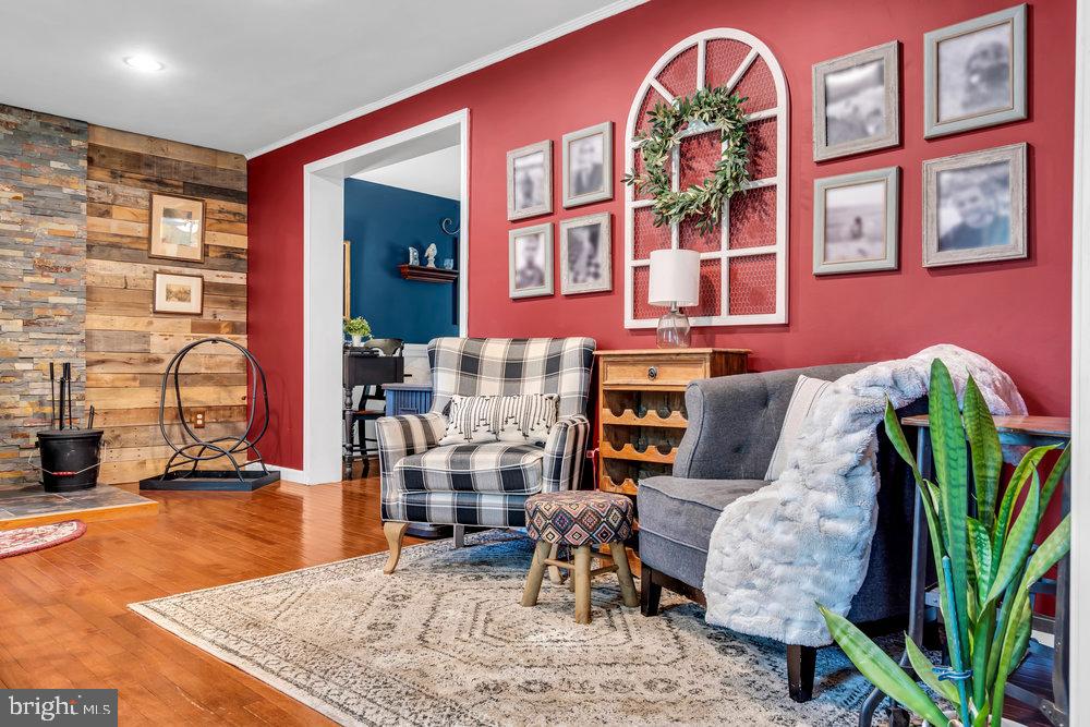 12 STAGECOACH DRIVE