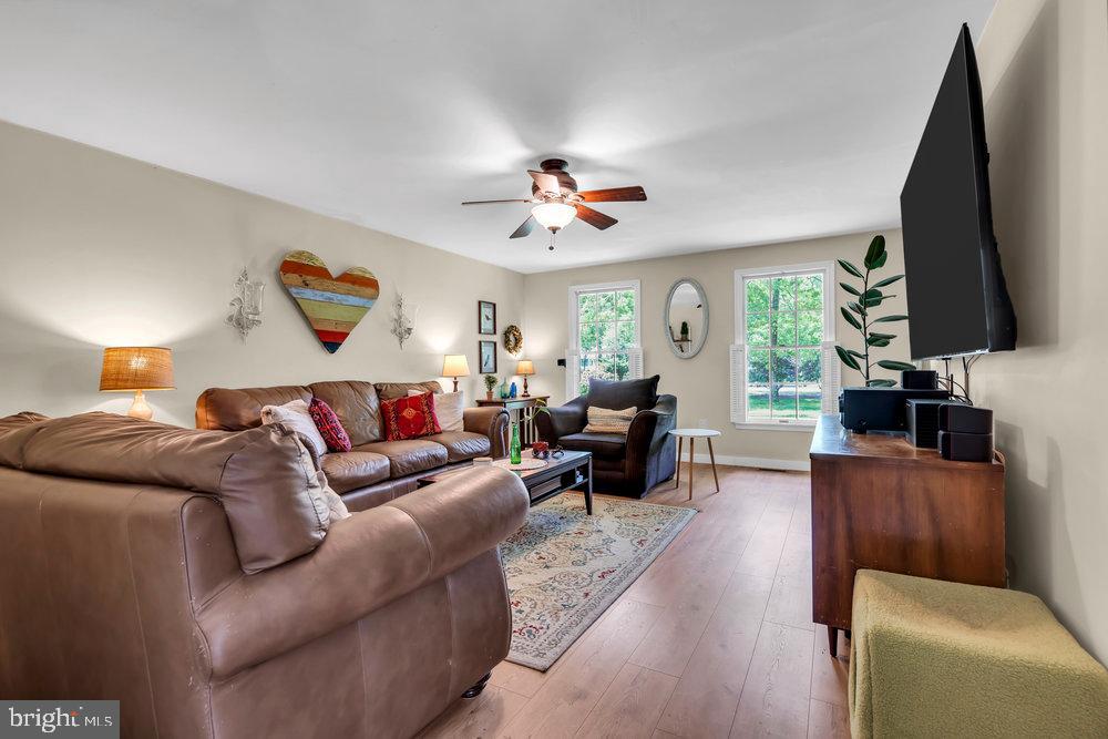 12 STAGECOACH DRIVE