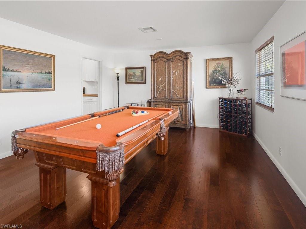 500 Ridge DR