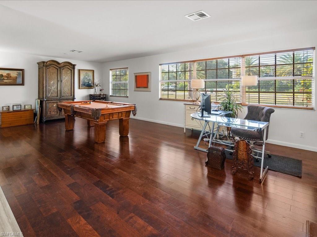 500 Ridge DR