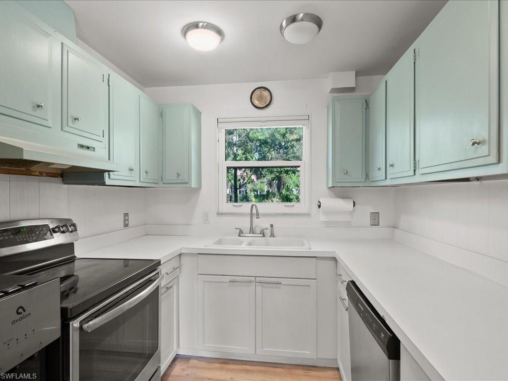 500 Ridge DR
