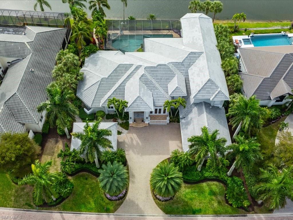 1622 CHINABERRY WAY