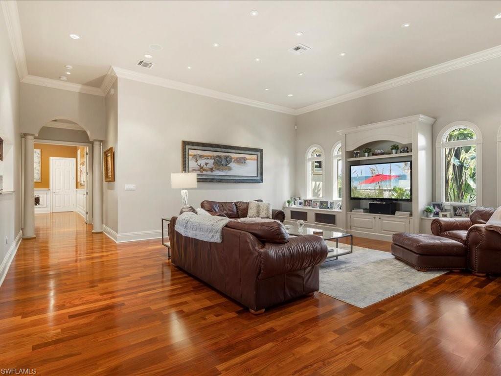 741 Hickory RD