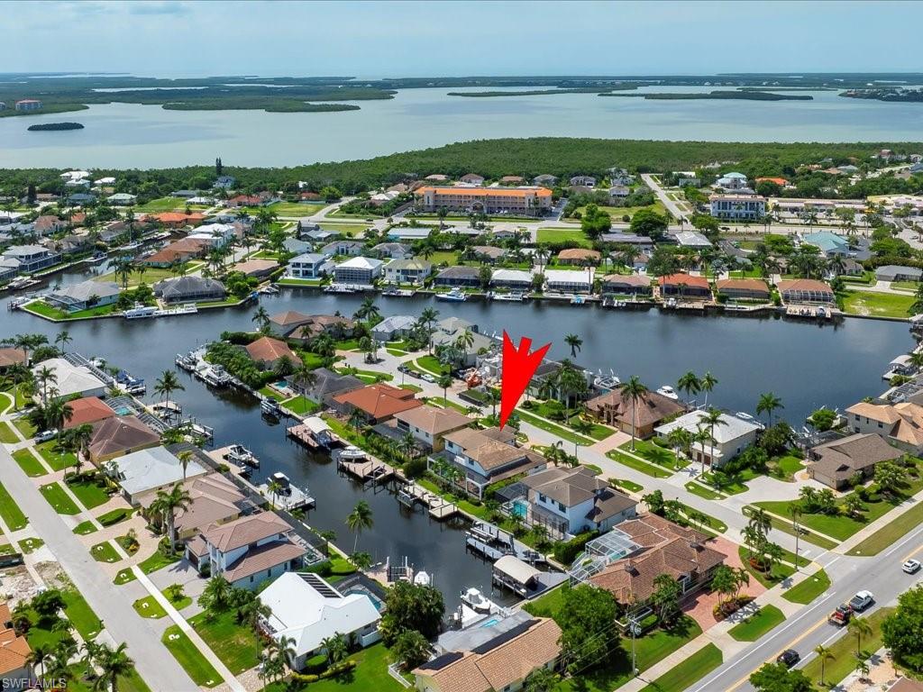1812 Maywood CT