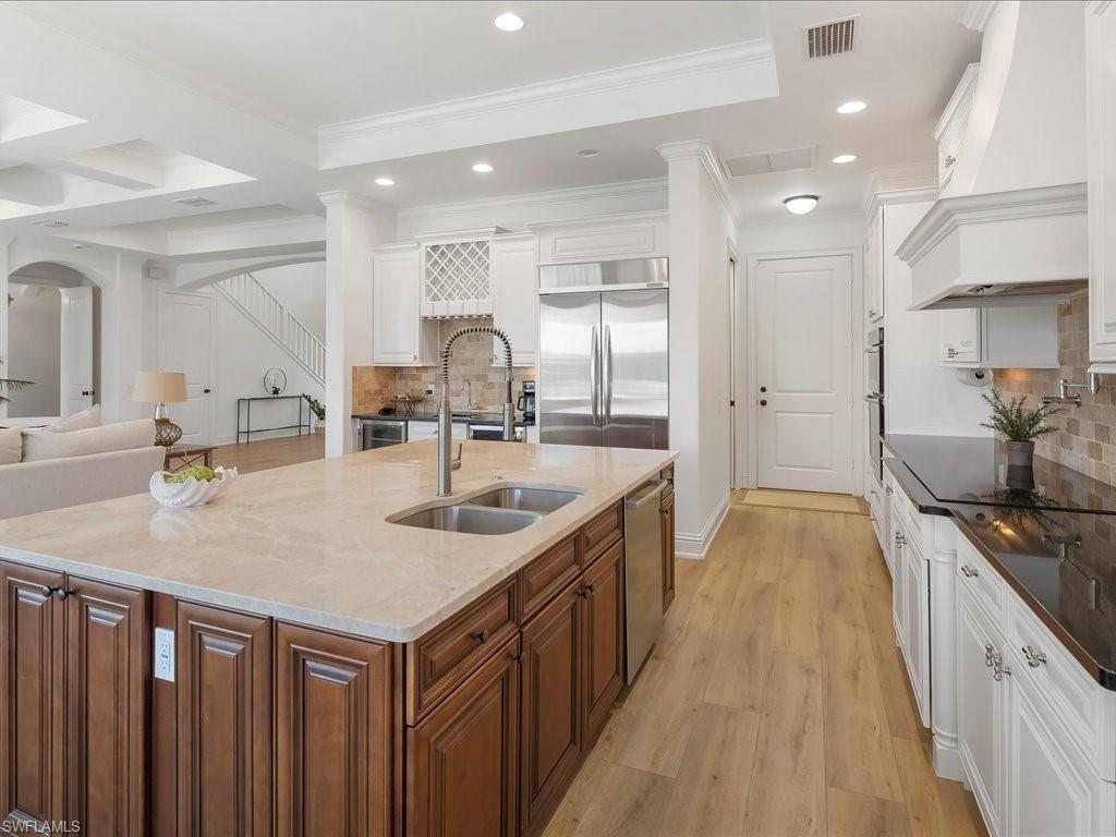 1812 Maywood CT