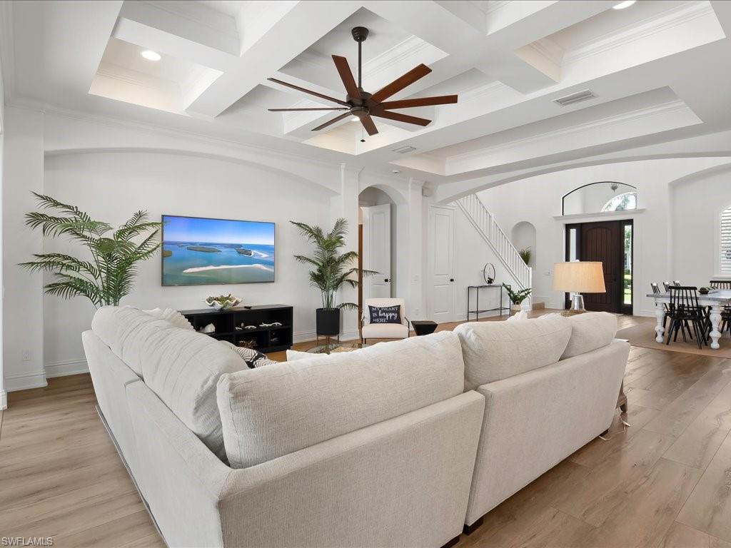 1812 Maywood CT