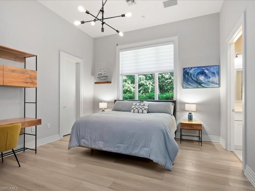 656 Hickory RD, NAPLES