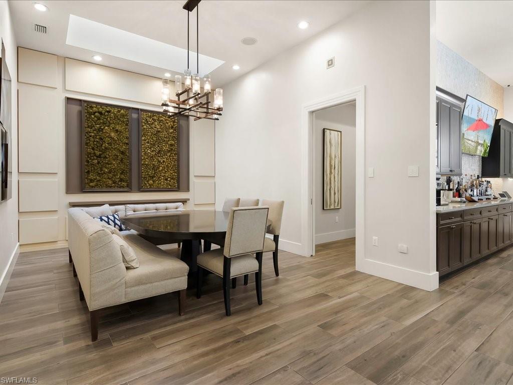 656 Hickory RD, NAPLES