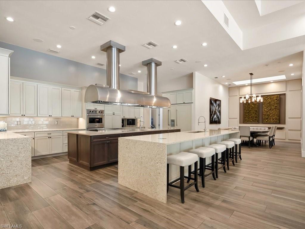 656 Hickory RD, NAPLES