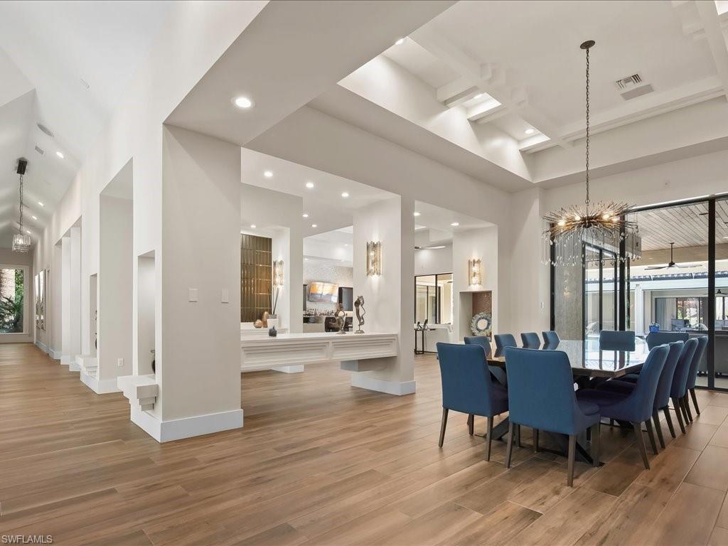 656 Hickory RD, NAPLES