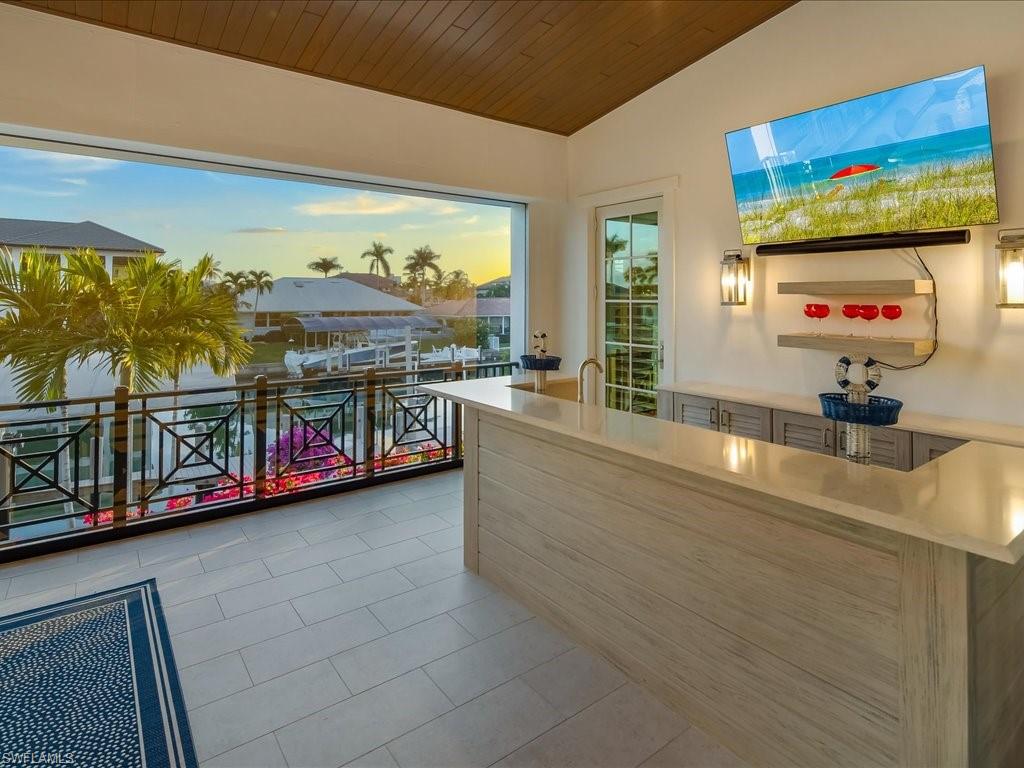 360 Heron AVE