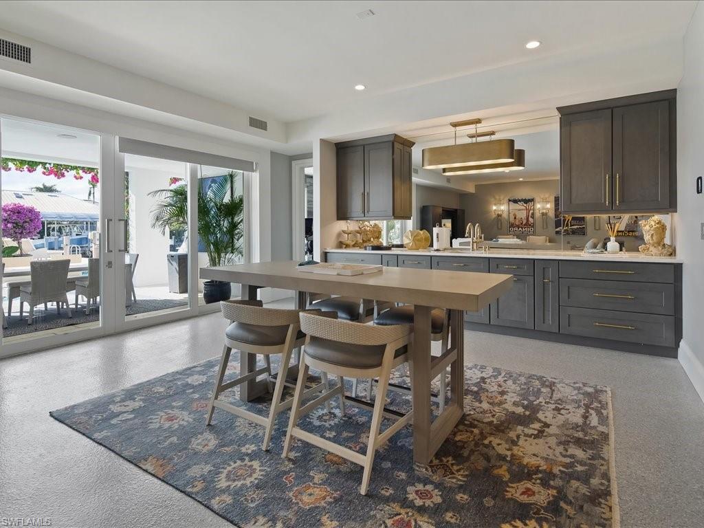 360 Heron AVE