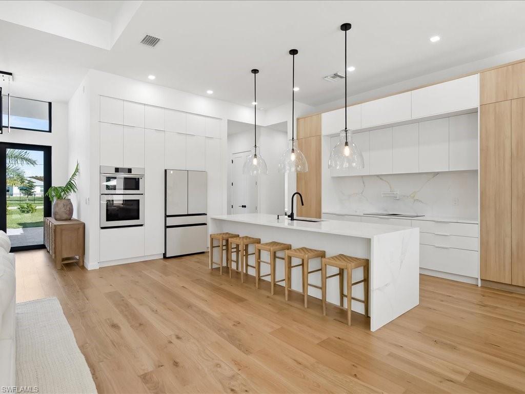 424 Shady Hollow BLVD W