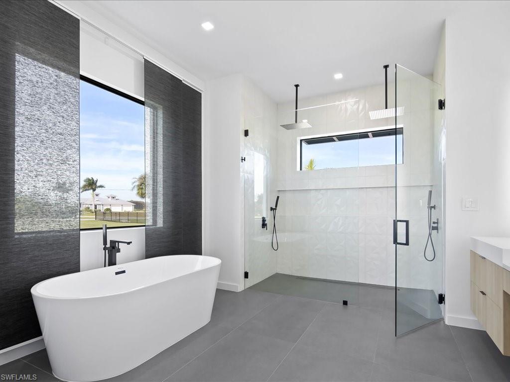 424 Shady Hollow BLVD W