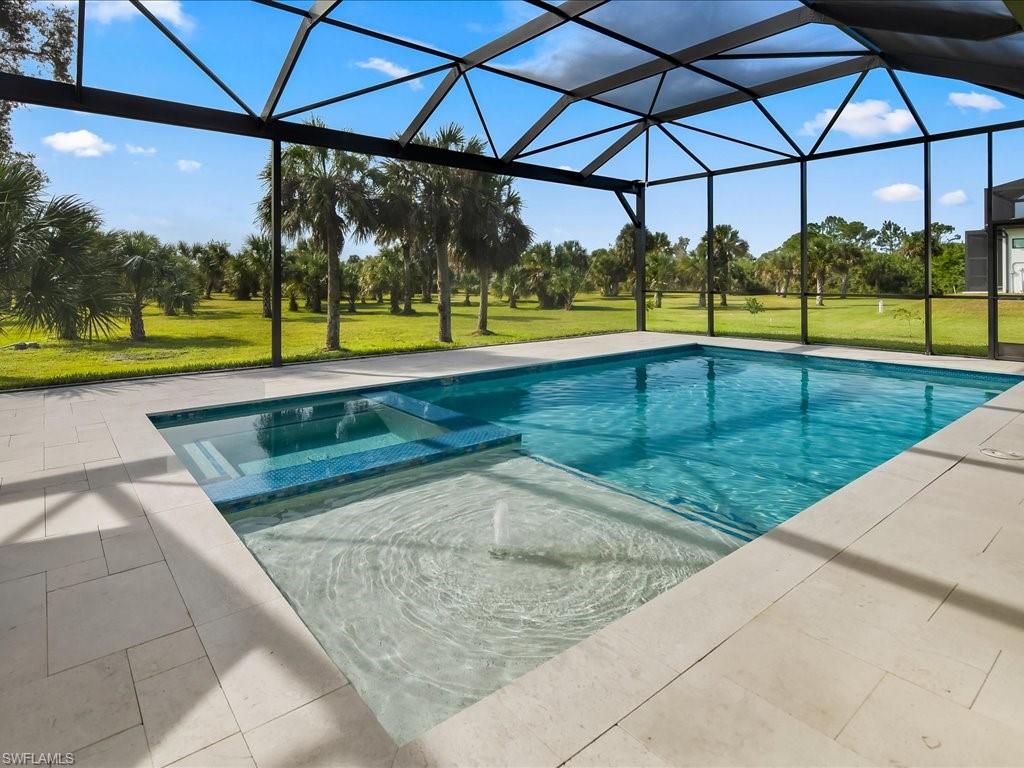 424 Shady Hollow BLVD W