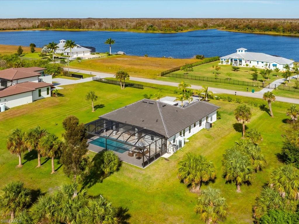 424 Shady Hollow BLVD W