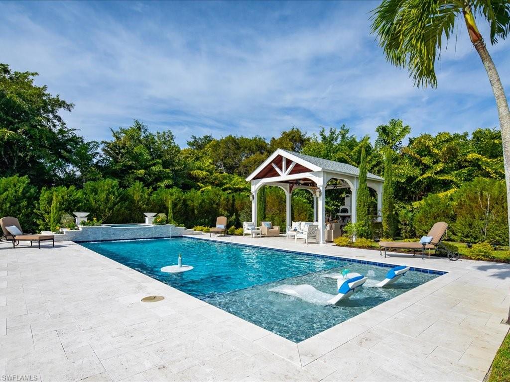624 Ridge DR