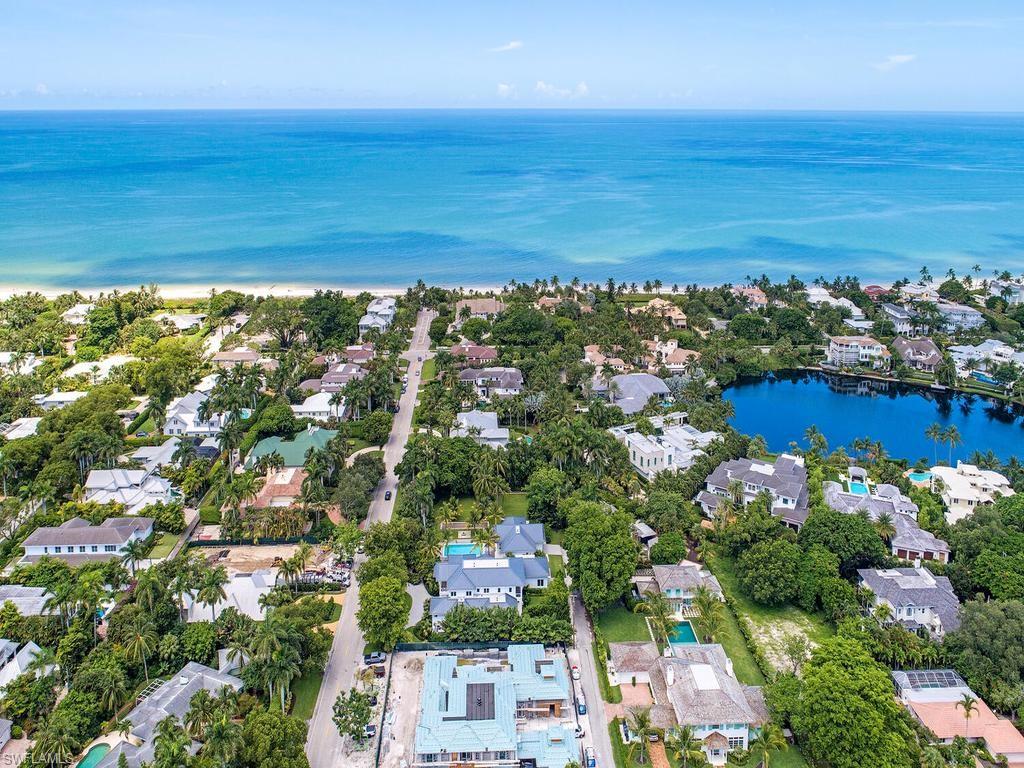 225 4th AVE N