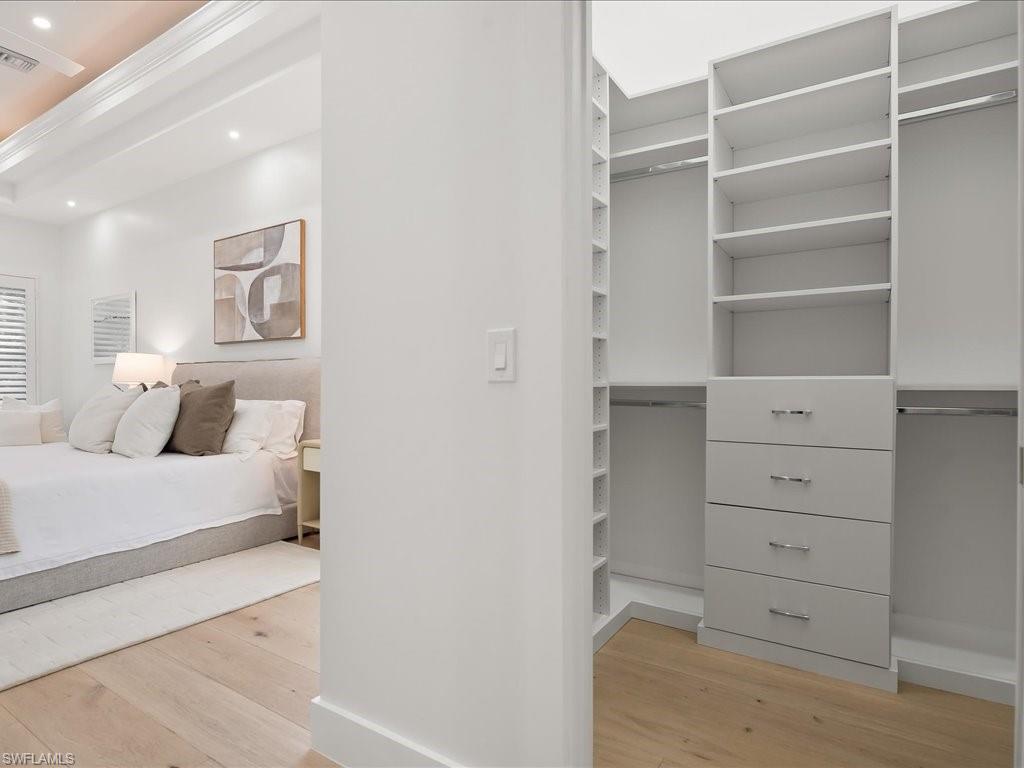 9541 Wilshire Lakes BLVD