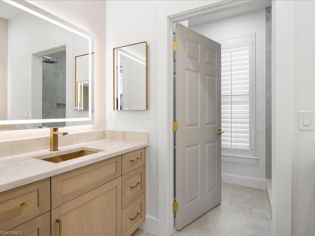 9541 Wilshire Lakes BLVD