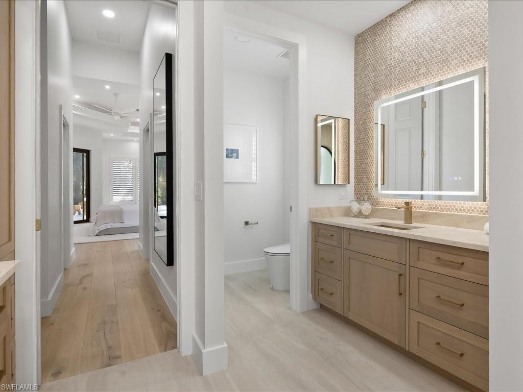 9541 Wilshire Lakes BLVD