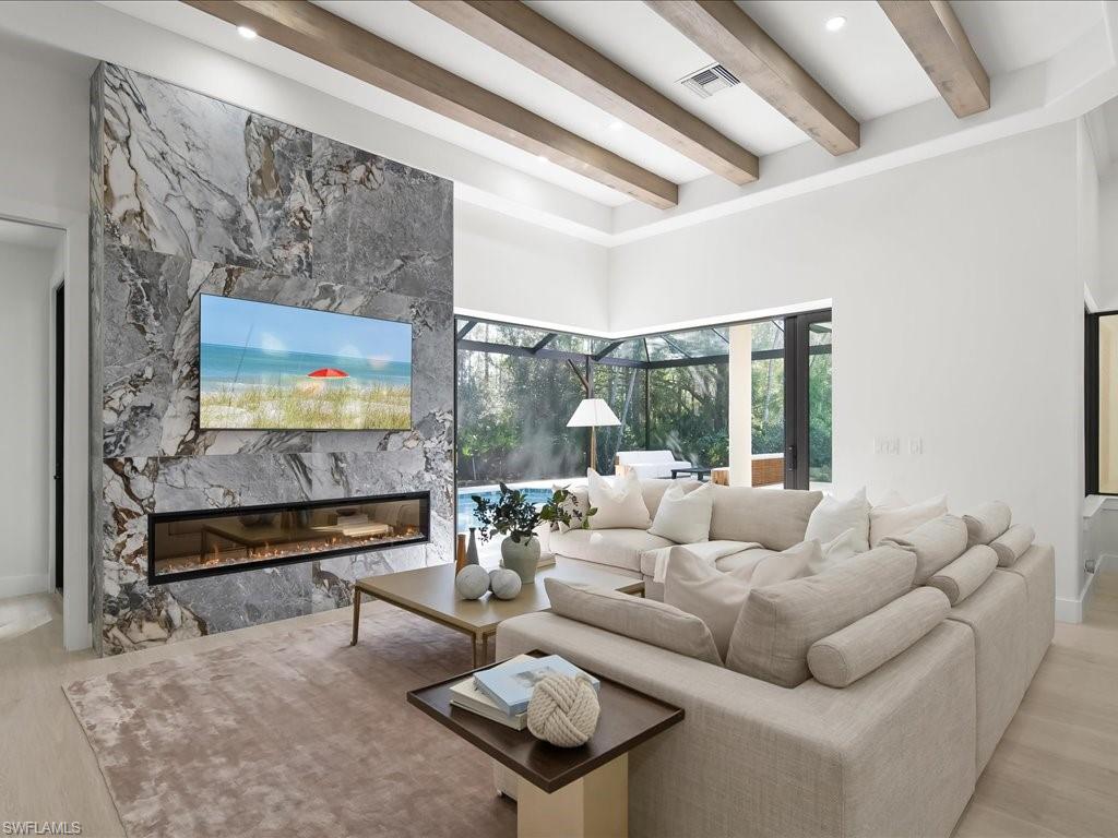 9541 Wilshire Lakes BLVD