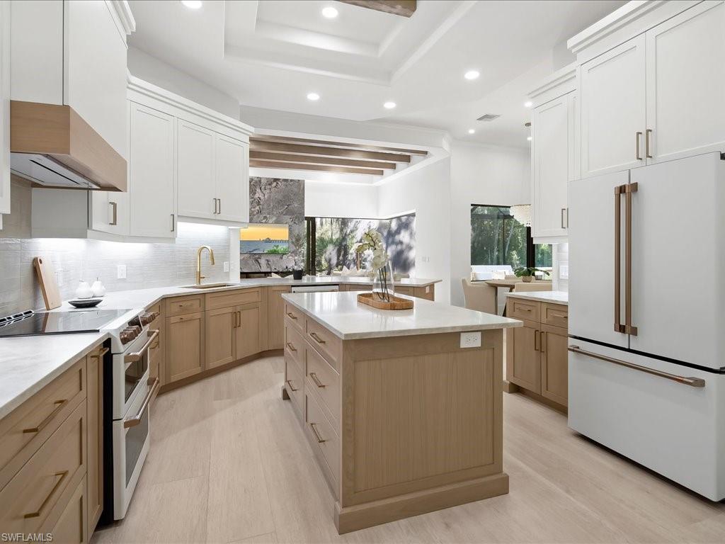 9541 Wilshire Lakes BLVD