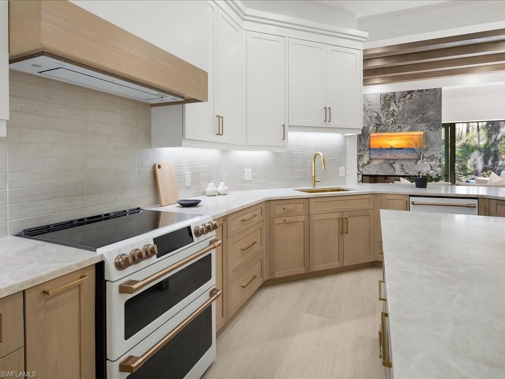 9541 Wilshire Lakes BLVD