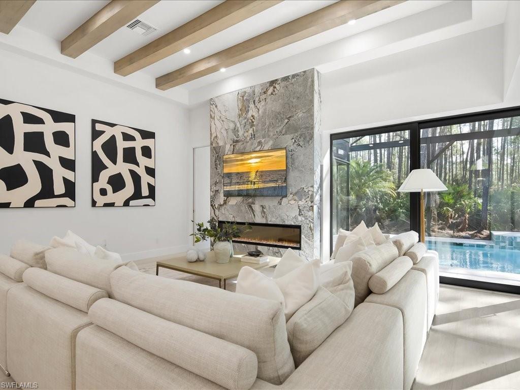 9541 Wilshire Lakes BLVD