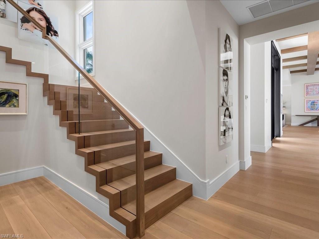 425 15th AVE S