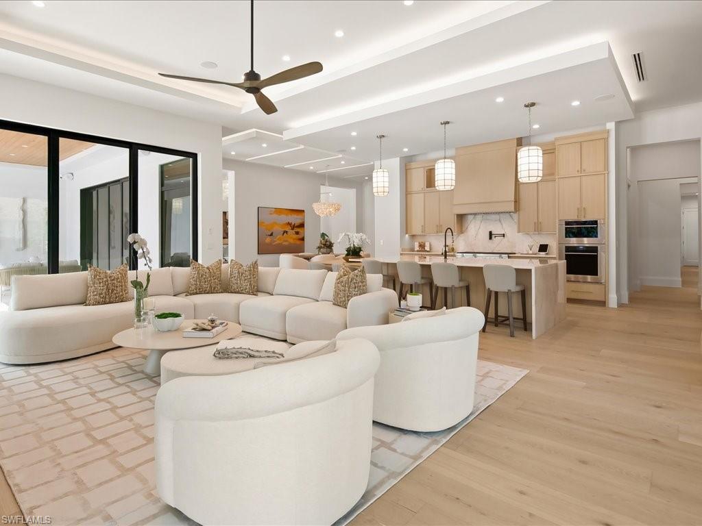 500 Ridge DR