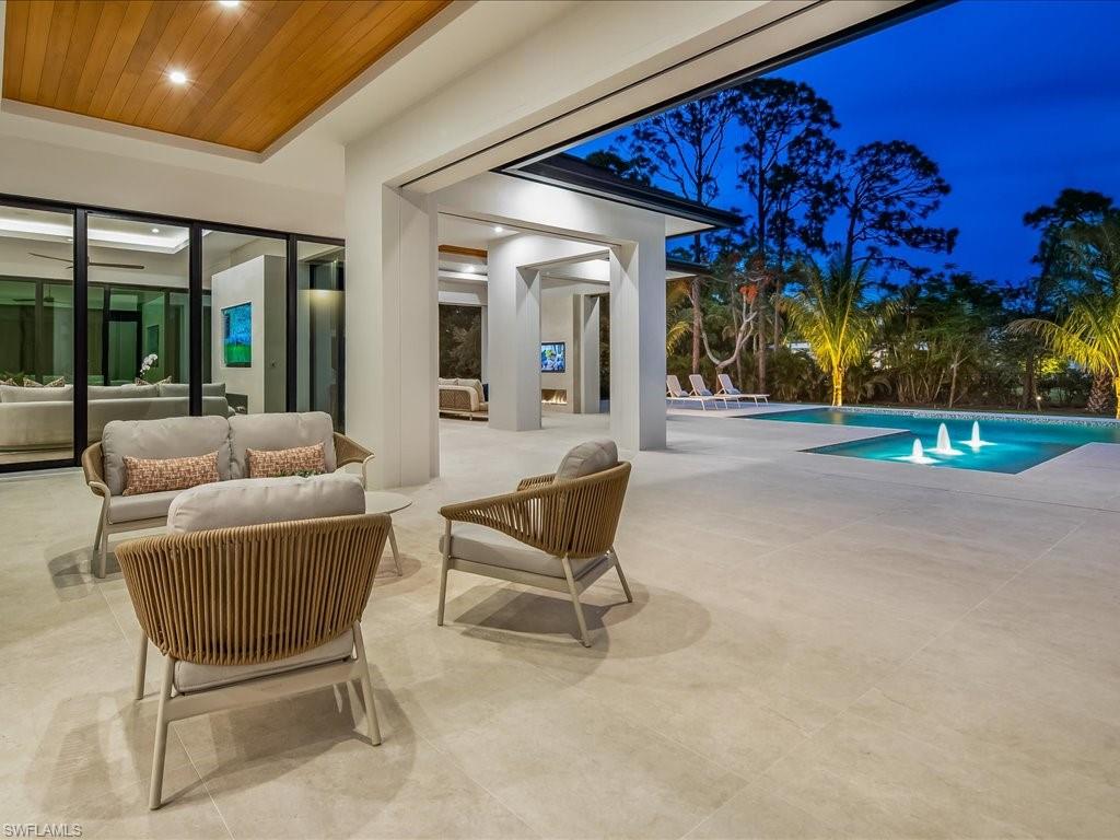 500 Ridge DR