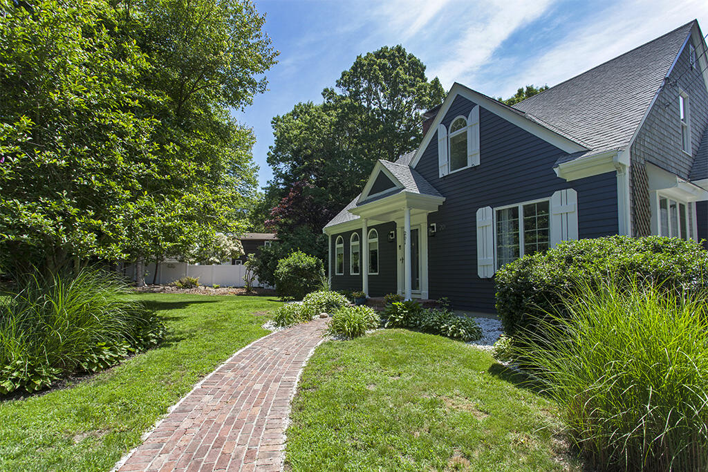 201 Oak Street