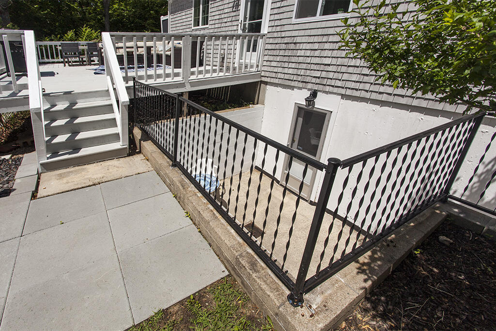 201 Oak Street
